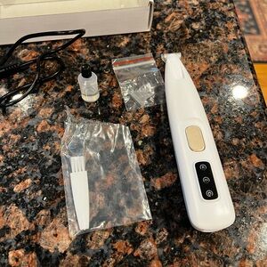 White Electric Trimmer with Gold Accent - Compact Grooming Tool